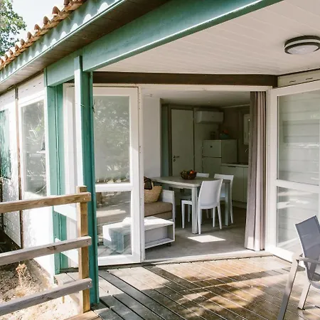 Domaine Naturiste De Riva Bella مكان تخييم *