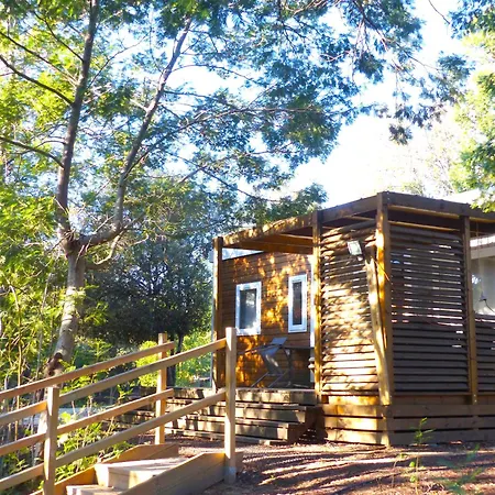 キャンプ場 Domaine Naturiste De Riva Bella *