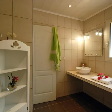 Domaine Naturiste De Riva Bella *