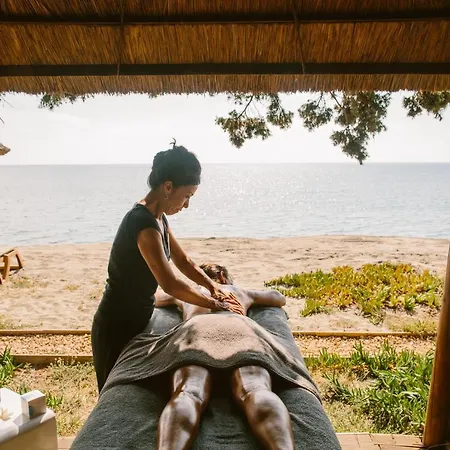 مكان تخييم Domaine Naturiste De Riva Bella